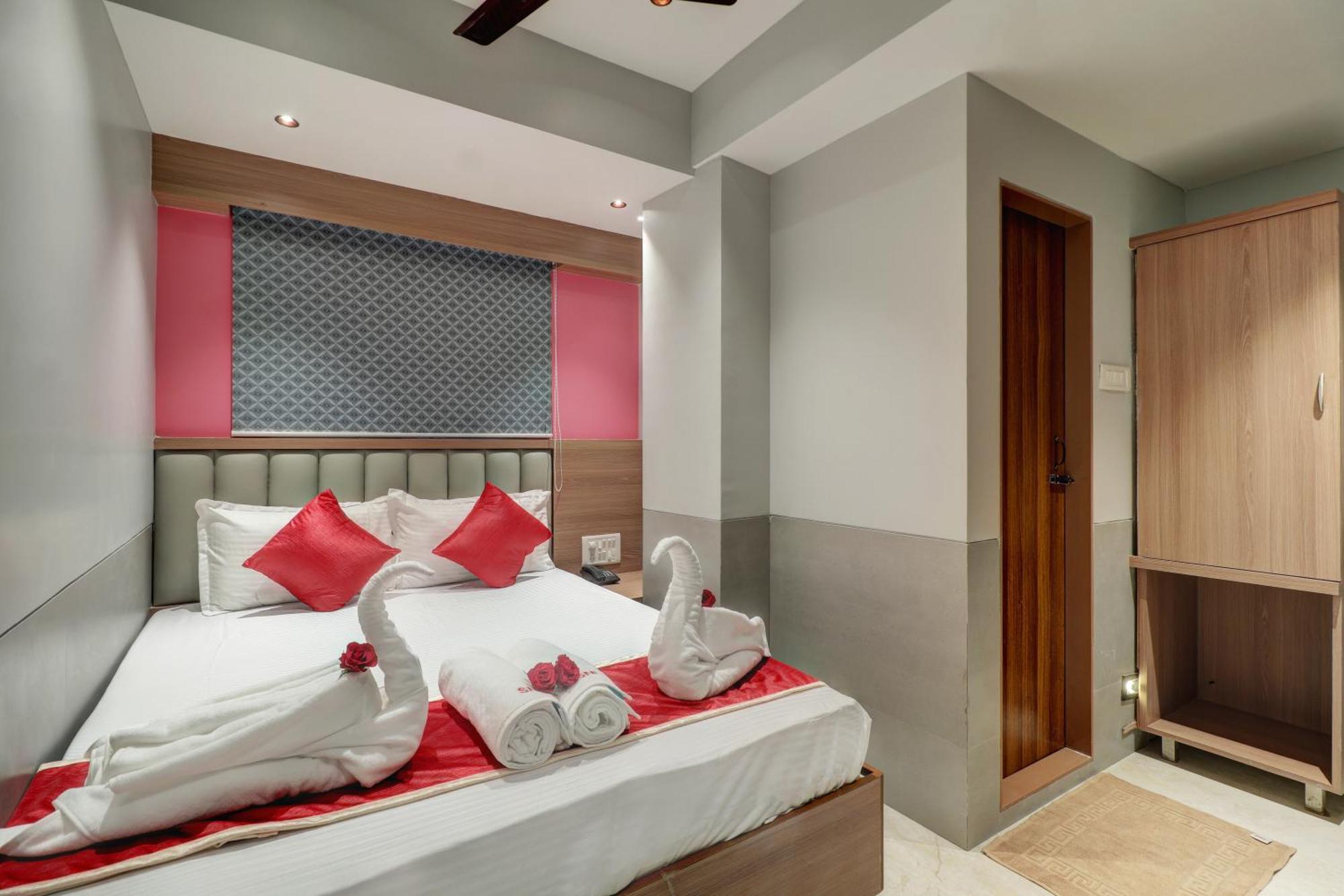 Hotel Sai Nidhi Residency à Navi Mumbai Extérieur photo